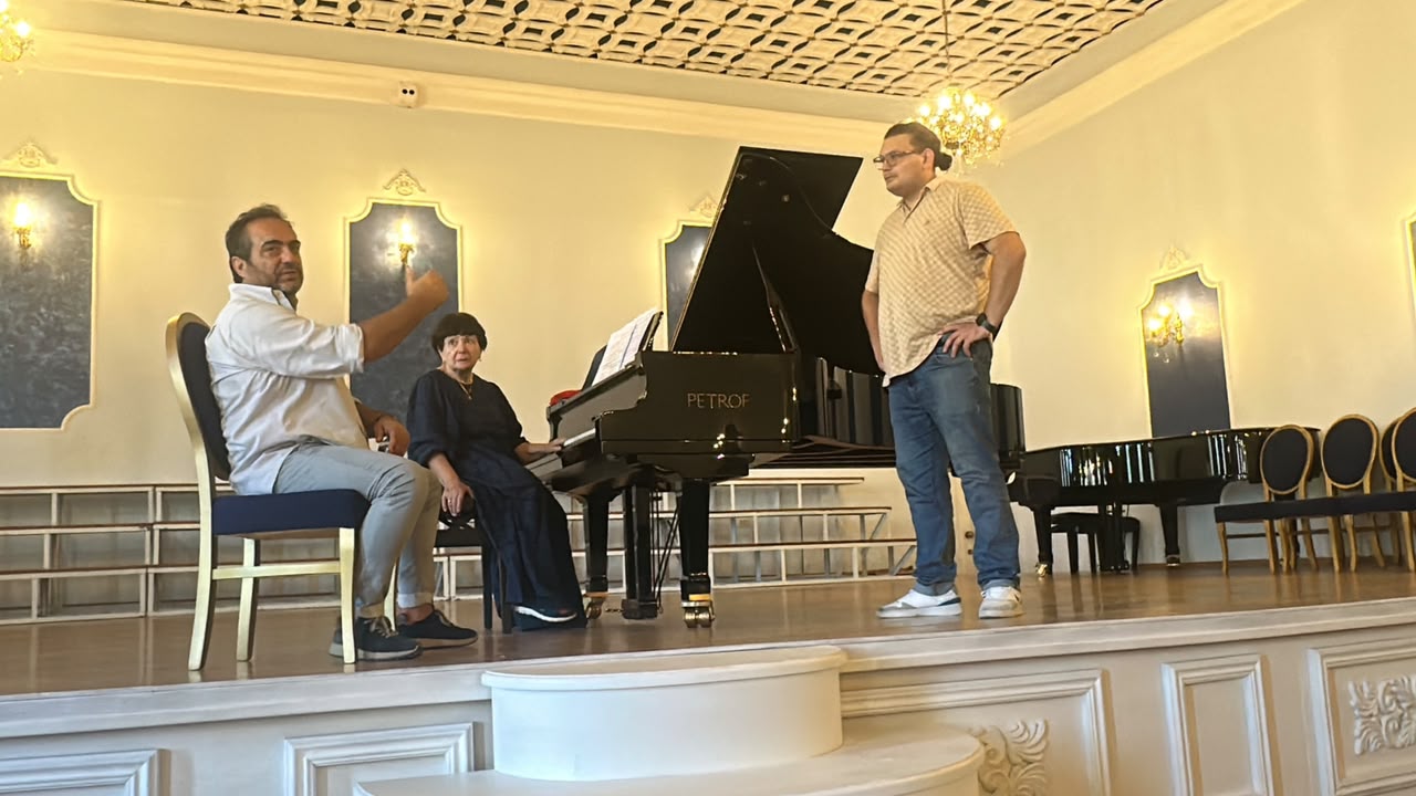 პაპუნა თევზაძე ჯანლუკა ტერანოვას მასტერკლასზე · ბათუმი · თამარ ივერის შავი ზღვის საერთაშორისო ფესტივალი „ბათუმური რაფსოდია“